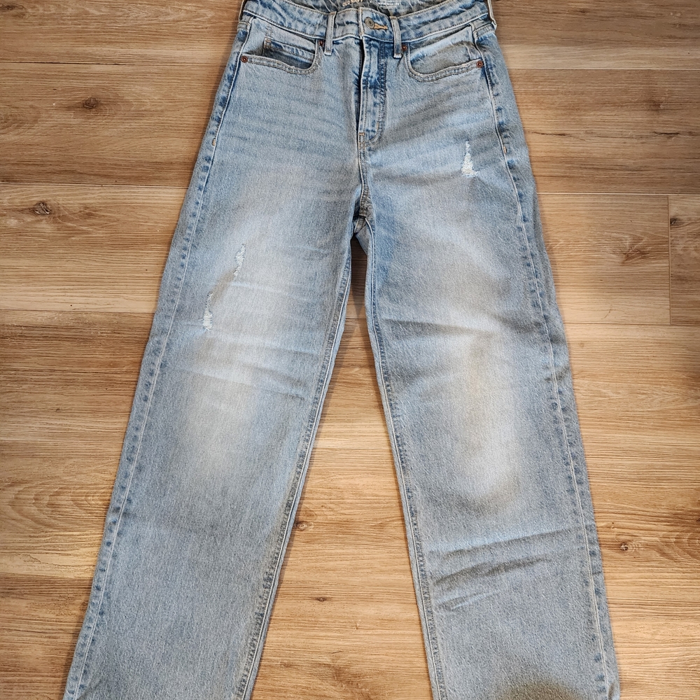 Old Navy Sky-Hi Wide Leg Jeans | Light Wash | Distressed | Size 2